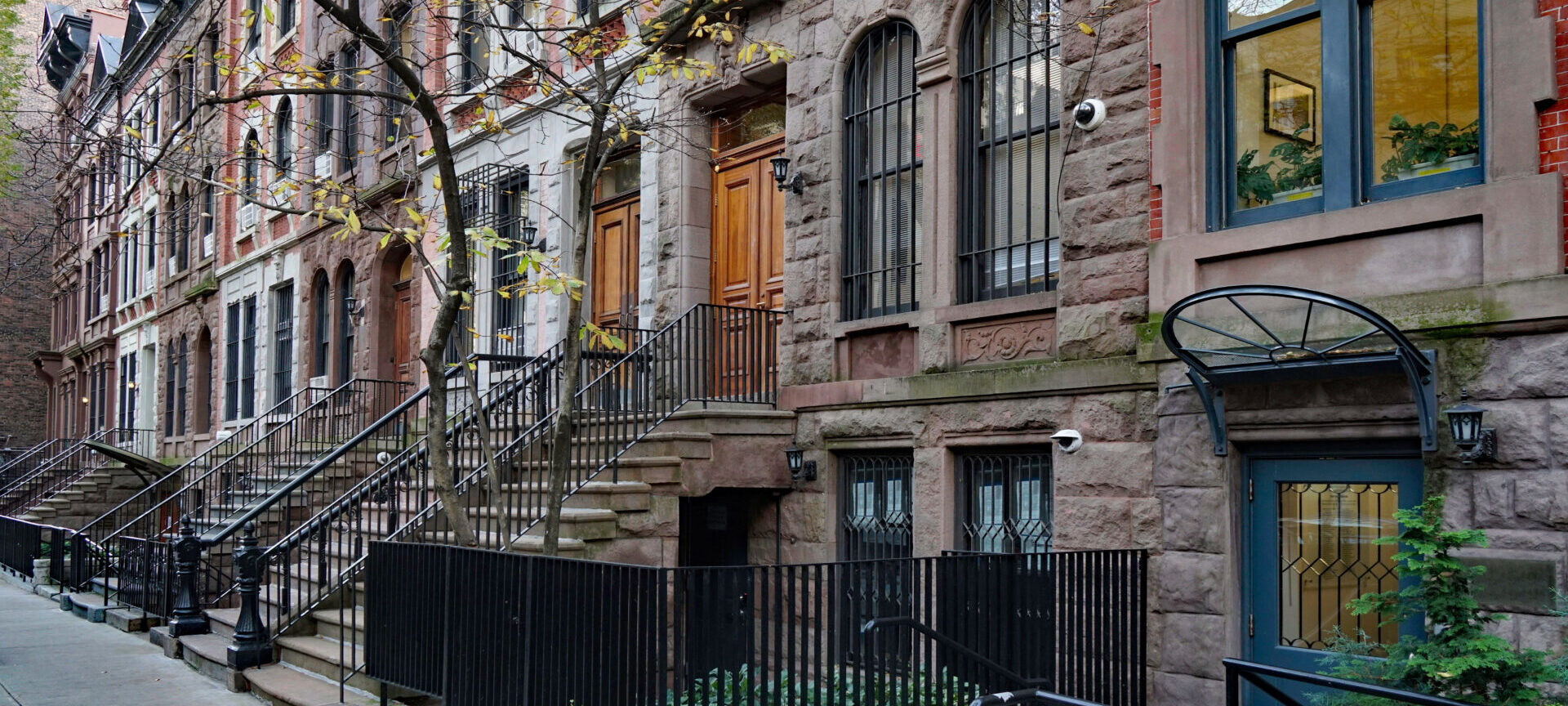 New York, Long Row Of Old Brownstone Townhouses